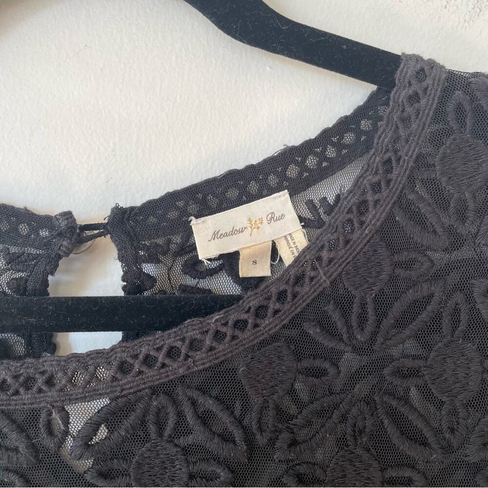 Anthropologie Meadow Rue Mantra Black Daisy Floral Crochet Lace Mesh Top S - Picture 9 of 9